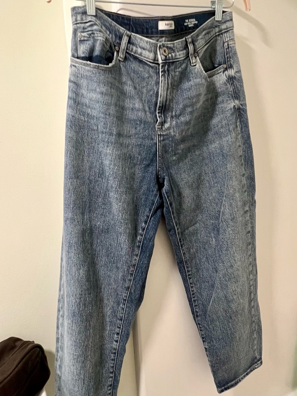 Kensie High-Rise Cropped Barrel Jeans